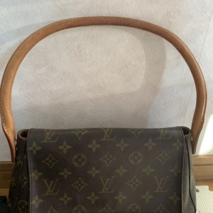 La Bolsa de hombro de la Sra. Louis Vuitton está completamente original en Stock.