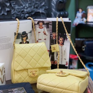 Sra. Chanel bolso de hombro Chanel edición limitada Chicken Yellow Twins Bag Gemini Chain Pack