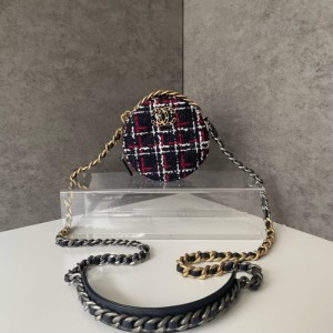 chanel 19ショルダーバッグminiブラック