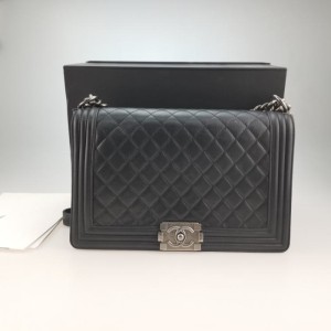  Chanel leboy bolso de hombro mediano negro