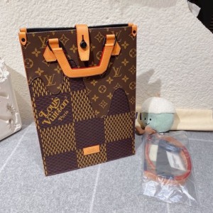 LV X nigo bolso de hombro mediano marrón