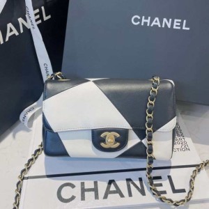 Sra. Chanel bolso de hombro en blanco y negro panda pincelada mini grande