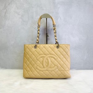  Chanel GST bolso de hombro mediano desnudo