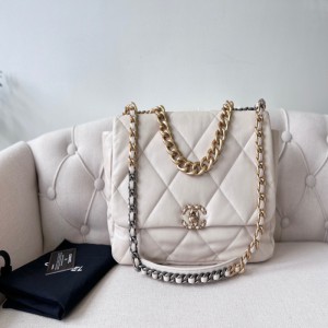 Chanel Chanel Chanel Chanel beige 19bag Maxi