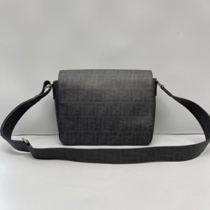 Bolsa de hombro de Fendi para hombres bolsa de cartero negra y doble F