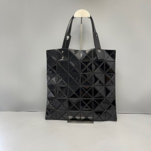 Bolso de Miyake Life bolso negro de PVC de seis Casillas