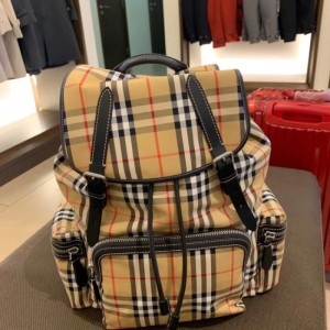 Bolsos de hombro de Burberry mochilas grandes al contado en China modelo a cuadros