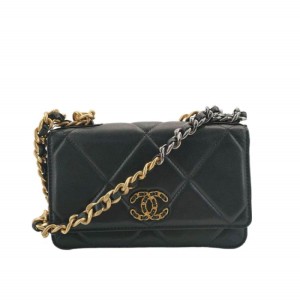 シャネルchanel 19ショルダーバッグ2021年トランペット（19*3*12）ブラック