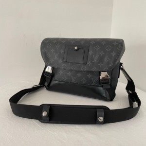 Louis Vuitton hombre bolso de hombro negro samuráis negro bolso de cartero de flores viejas