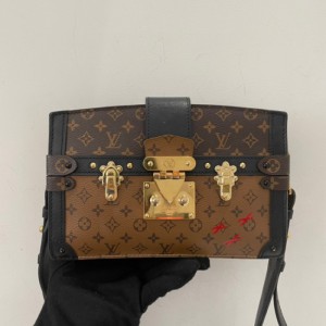 Bolso de hombro de la Sra. Louis Vuitton LV caramelo de flores antiguas deletreado Caja suave Trump CLUTCH