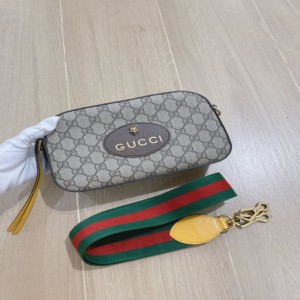 グッチショルダーバッグGucciタイガーヘッドカメラバッグ