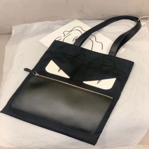  Fendi Monster bolso de hombro estándar negro