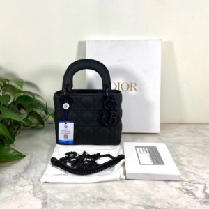 Bolso Lady Dior de tres casillas negro