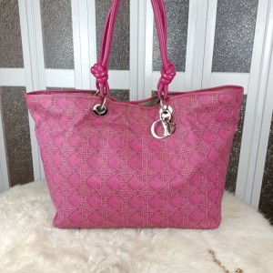 Bolso de la Sra. Dior