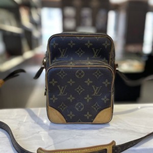 Bolso de hombro de la Sra. Louis Vuitton