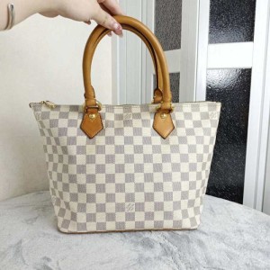 Bolso de la Sra. Louis Vuitton