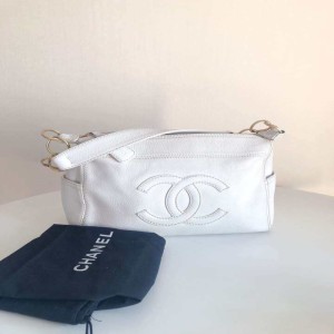 Chanel bolso de hombro Chanel piel de vaca blanca litchi estampado logotipo de hombro a mano