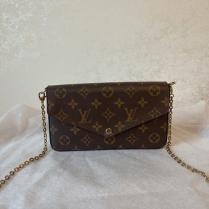 Bolso de hombro de la Sra. Louis Vuitton