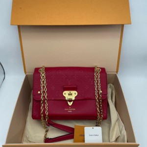 Louis Vuitton red Kraft Saint sulphic Golden Button monohombro bolso