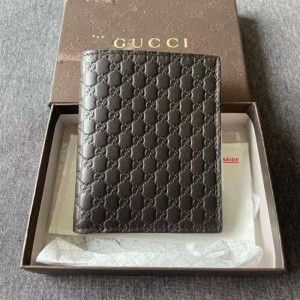 Billetera Gucci  bolso de tarjeta  bolso de llaves Gucci estampado en color café logotipo peque?o con compartimento en medio clip