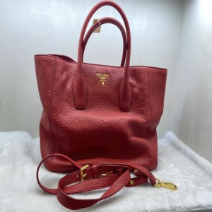 Bolso de la Sra. Prada Prada