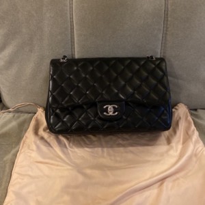 Chanel bolso de hombro vaca de plata negra JB