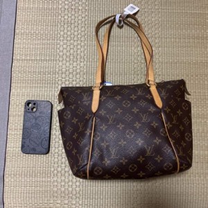 Bolso de la Sra. Louis Vuitton totalliy