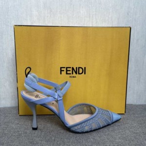 Zapatos de tacón alto de la Sra. Fendi