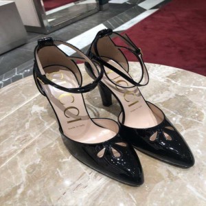 Zapatos de tacón alto de la Sra. Gucci