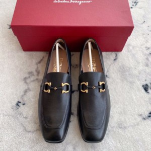 Ferragamo zapatos de cuero para hombres nuevos títulos de caballos para hombres hebillas zapatos lofo nuevos negros