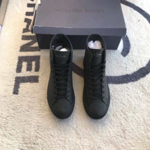 Zapatillas deportivas masculinas de Louis Vuitton de piel negra completa