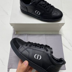 Zapatos casuales de la Sra. Dior