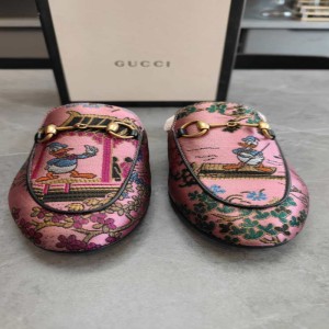 Sandalias  zapatillas para mujeres Gucci