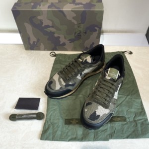 Zapatillas deportivas masculinas Valentino primavera y verano nuevo clásico masculino Ejército de malla zapatillas deportivas de ocio de camuflaje verde zapatos de camuflaje verde talla 41