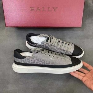 Los últimos empalmes estampados de los zapatos casuales masculinos de Baley