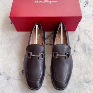 Zapatos de cuero para hombres Ferragamo nuevos gancini con capucha de caballo y zapatos para hombres le Fu