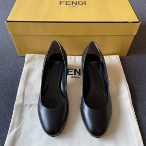 Zapatos de tacón bajo  medio para mujeres Fendi