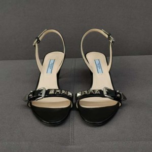 Sandalias  zapatillas para mujeres Prada