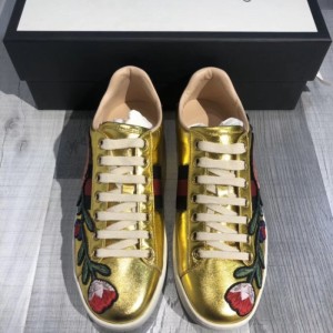 グッチのカジュアルシューズGucci 345