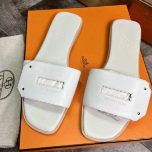 Sandalias  zapatillas para mujeres Hermes