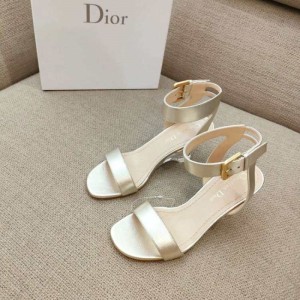 Sandalias  zapatillas para mujeres Dior