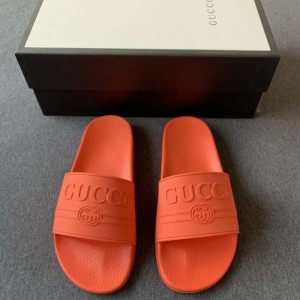 Sandalias  zapatillas para hombres Gucci