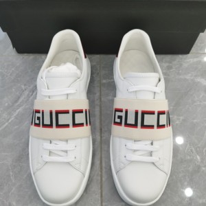 グッチのカジュアルシューズGucci 7時5分