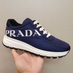 Zapatillas deportivas para mujeres Prada