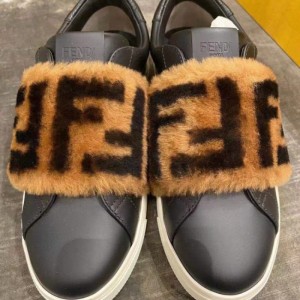 Zapatos casuales de la Sra. Fendi