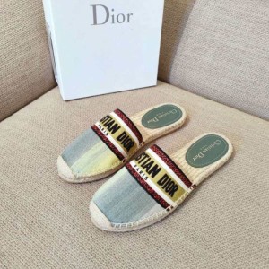 Sandalias  zapatillas para mujeres Dior