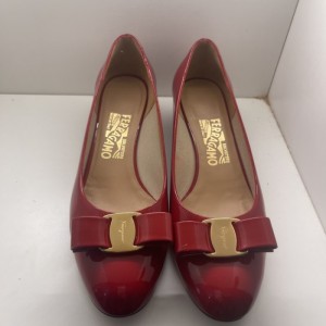 Sra. Ferragamo tacones bajos  medianos 3cm