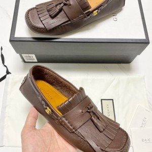 Zapatos casuales para hombres Gucci