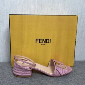 Sandalias  zapatillas para mujeres Fendi