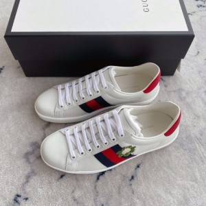 Zapatos casuales para hombres Gucci explotan zapatos blancos